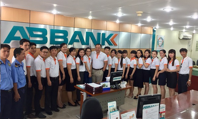 Nghề ngân hàng: Nếu muốn thành công, đừng xem là 